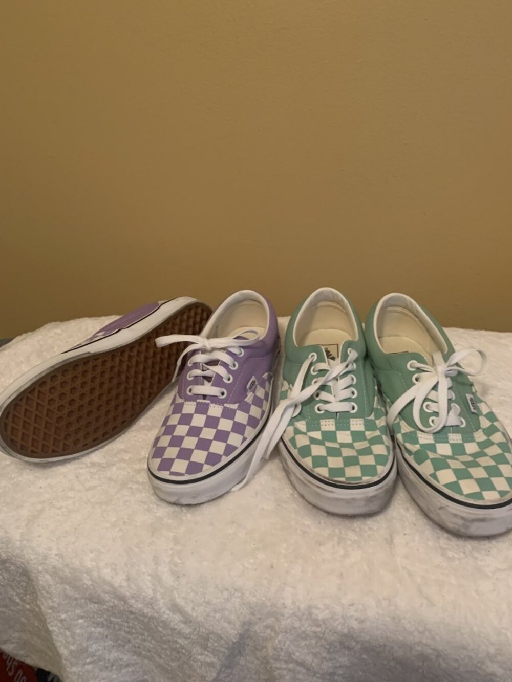 Vans - Picture 3 of 7